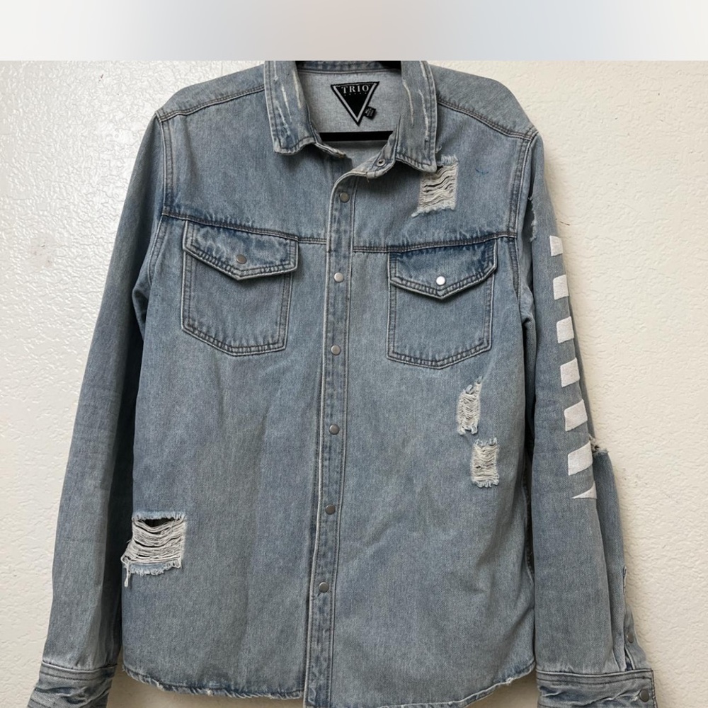 Denim Jacket with Mona Lisa Print - Picture 2 of 6